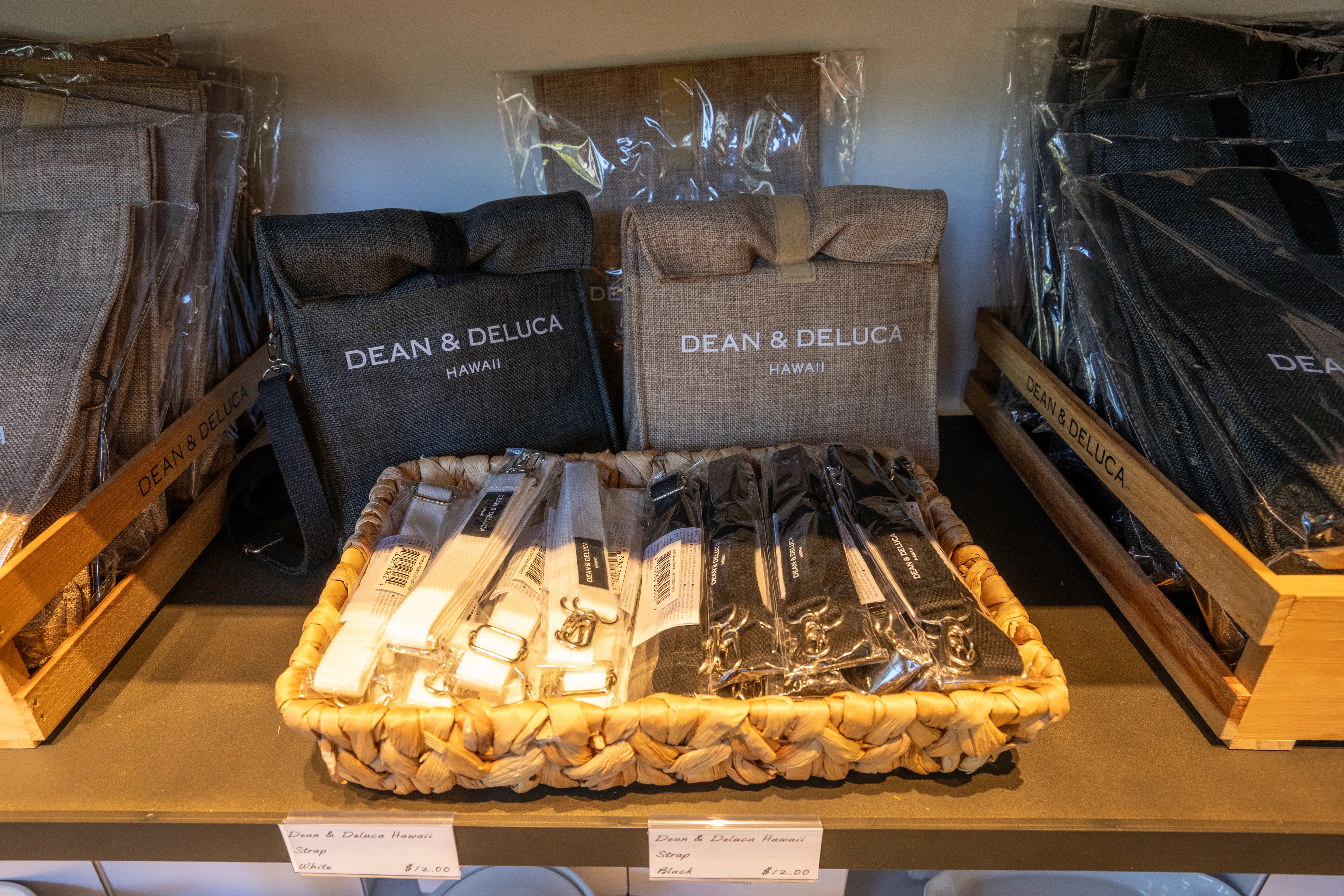 DEAN & DELUCA HAWAIIのクーラーバッグ